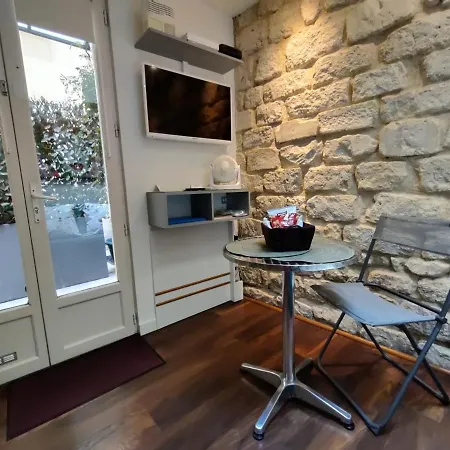 Lovers' Tiny House Inside Montmartre Apartment