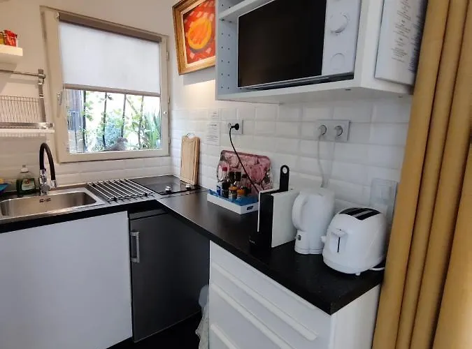 Romantic Tiny House Inside Montmartre Apartment